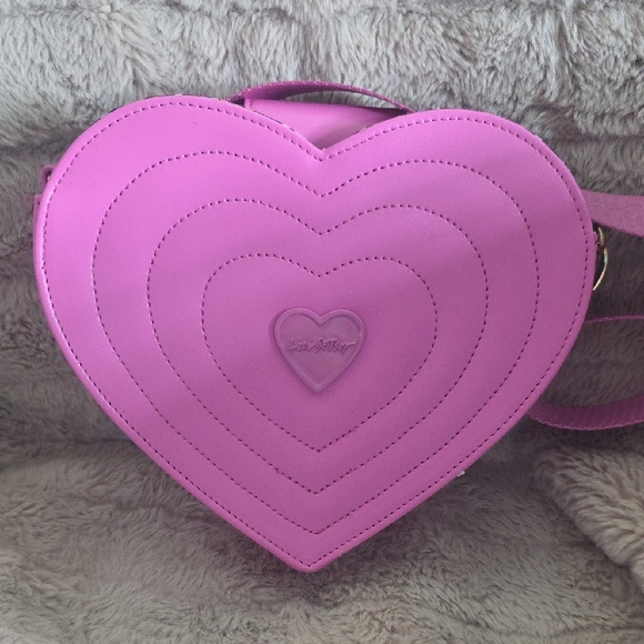 Betsey Johnson Pink Heart Crossbody Bag - Picture 1 of 11